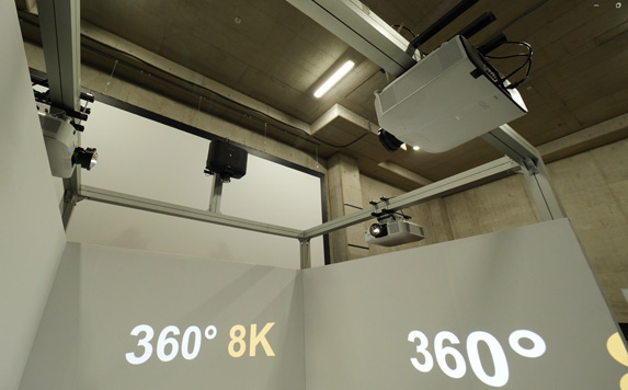 高解像度（8K）VR映像を再生可能！
